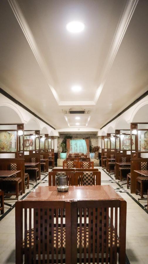 Hotel Aarathy مادوراي المظهر الخارجي الصورة